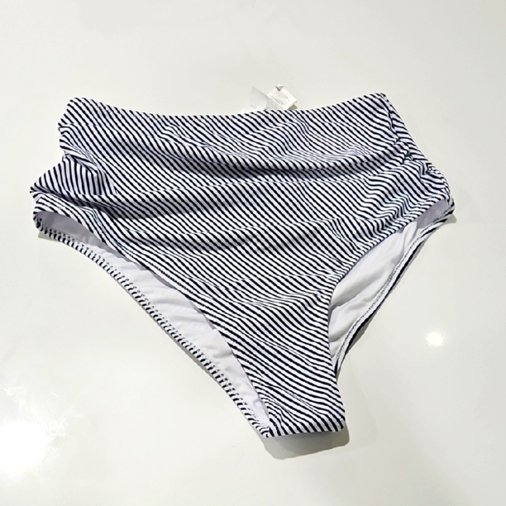 Cupshe Black and White Striped Bikini Bottoms Sz Lg